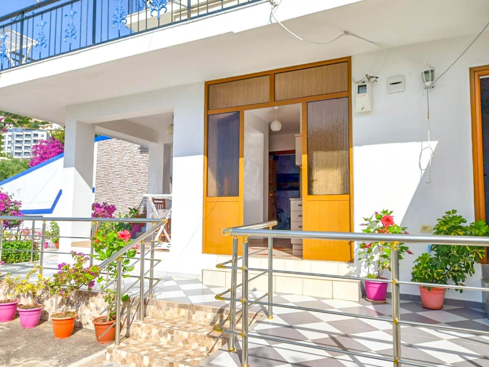 Sea View Apartments Vlore Exterior photo